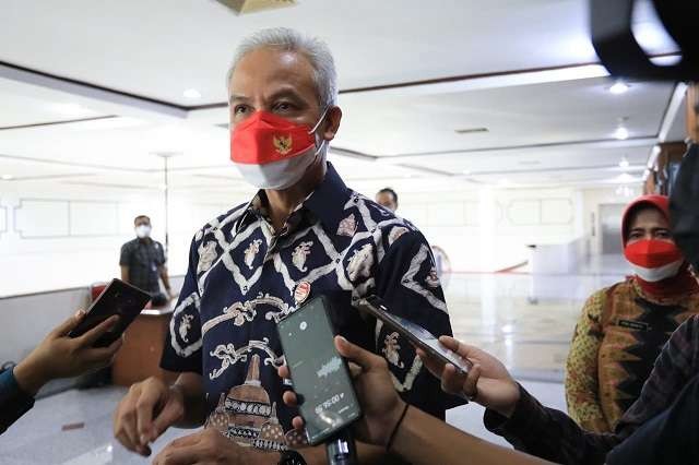 Gubernur Jawa Tengah Ganjar Pranowo memastikan TKI korban penyekapan di Kamboja kondisinya baik, dan satu orang sedang sakit. (Foto: Istimewa)