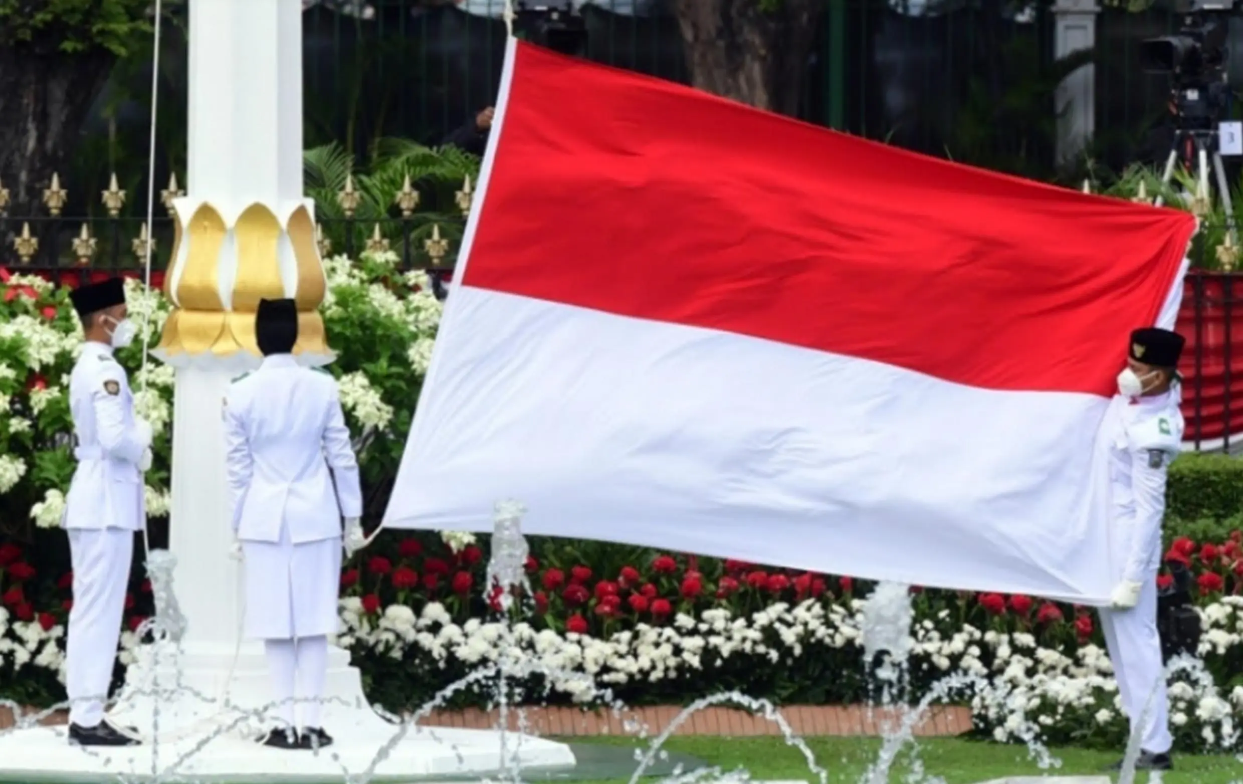 Ilustrasi pengibaran bendera merah putih oleh Paskibraka. (Foto: Istimewa)