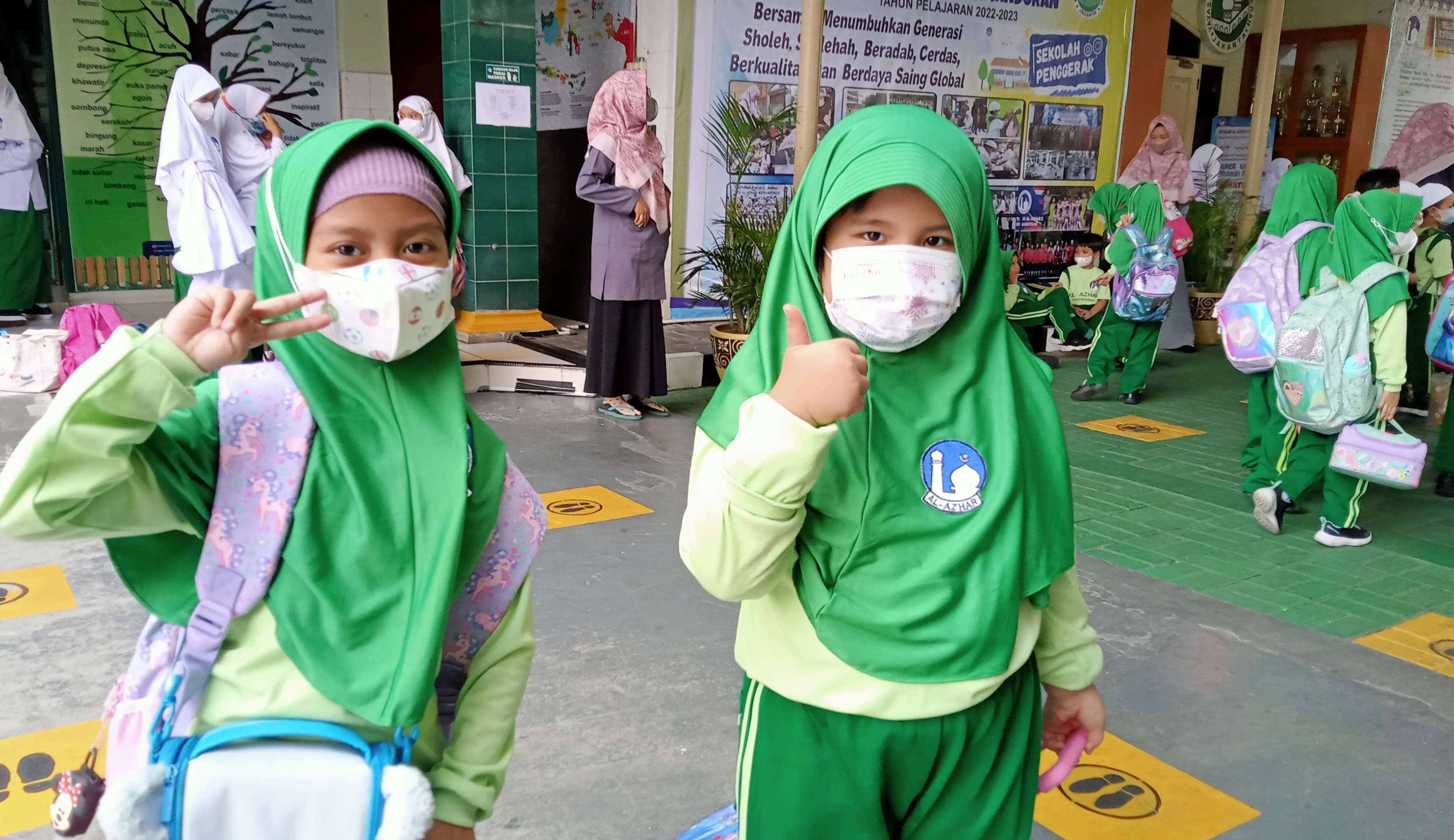 Ilustrasi pelajar berjilbab di Al Azhar Jakarta. Sekolah itu mewajibkan semua siswinya wajib memakai jilbab (Foto: Asmanu Sudarso/Ngopibareng.id)