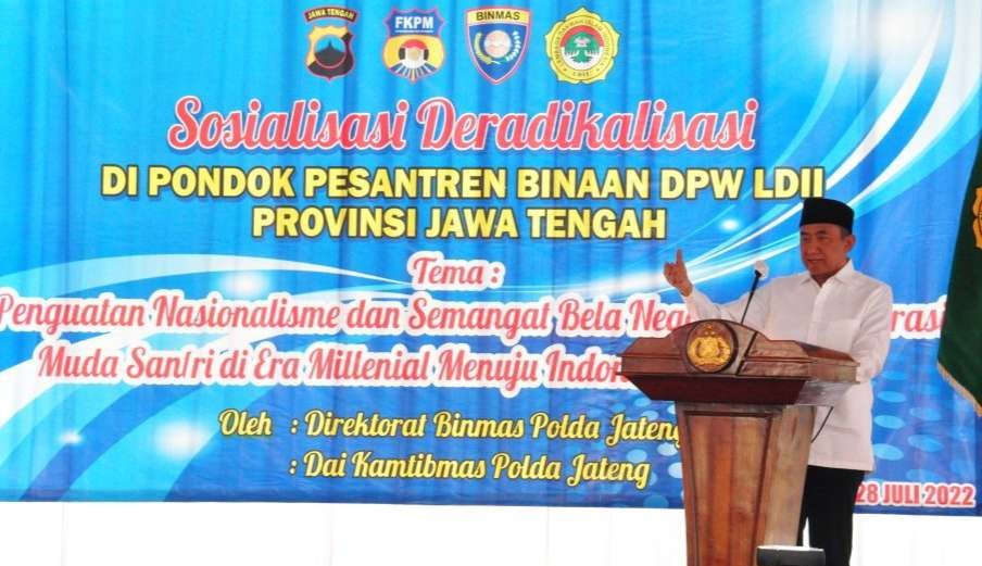 Ketua DPP LDII sekaligus Ketua DPW Jawa Tengah Singgih Tri Sulistiyono,  bersama Polda Jawa Tengah sosialisasikan deradikalisme ( foto: istimewa)