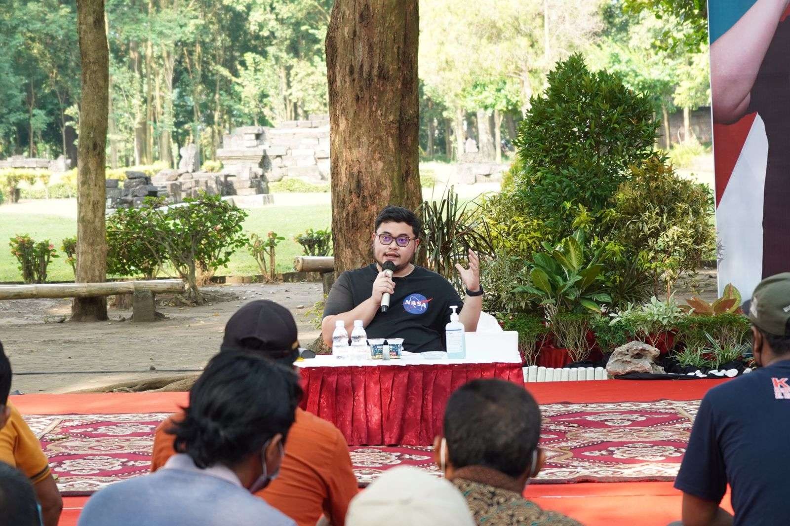Bupati Kediri memberi pelatihan penguatan SDM BUMDES. (Foto: Dokumen Kominfo Kabupaten Kediri)