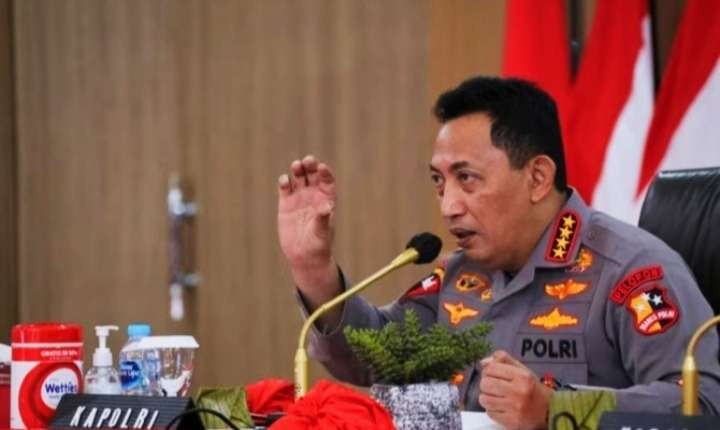 Kapolri Jendral Polisi Listyo Sigit Prabowo umumkan Irjen Ferdy Sambo menjadi tersangka ( foto: Dok Polri)