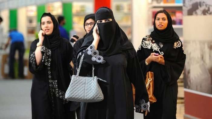 Gadis-gadis Arab Saudi semakin modern dengan kebijakan Pangeran Mohamed bin Salman yang moderat. (Foto: ArabNews)