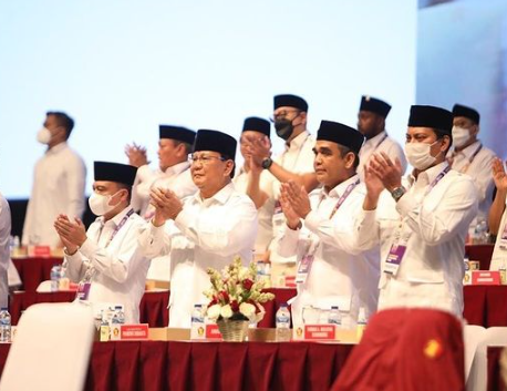 Rapat Pimpinan Nasional (Rapimnas) Partai Gerindra yang mendukung deklarasi Prabowo Capres 2024, tak dihadiri Sandi Uno dan Fadli Zon. (Foto: Instagram Partai Gerindra)