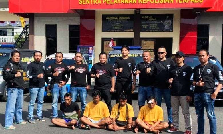 Lima orang pemicu teror di Dusun Baban ditangkap di Bali dan Sumatera Selatan (Foto: Dok Polres Jember)