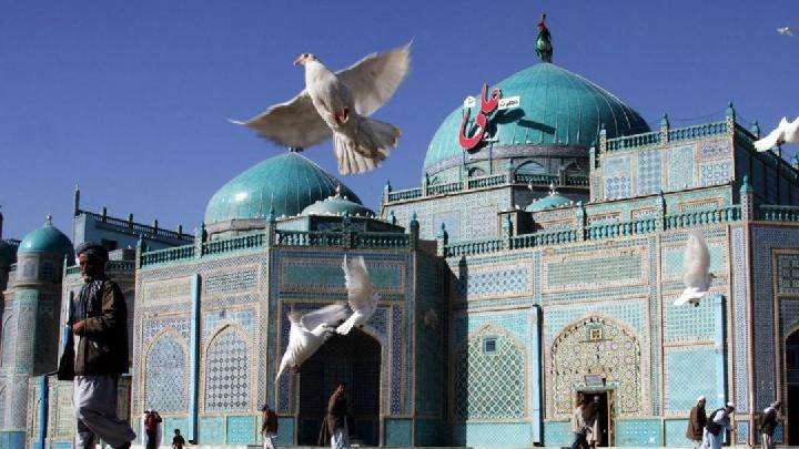 Masjid Biru Afghanistan, lambag perjuangan dan perdamaian. (Foto: afp)