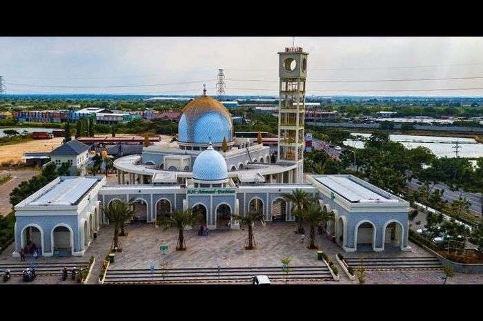 Masjid Ahmad Dahlan di Gresik, pengabdian untuk Islam. (Foto: wikipedia)