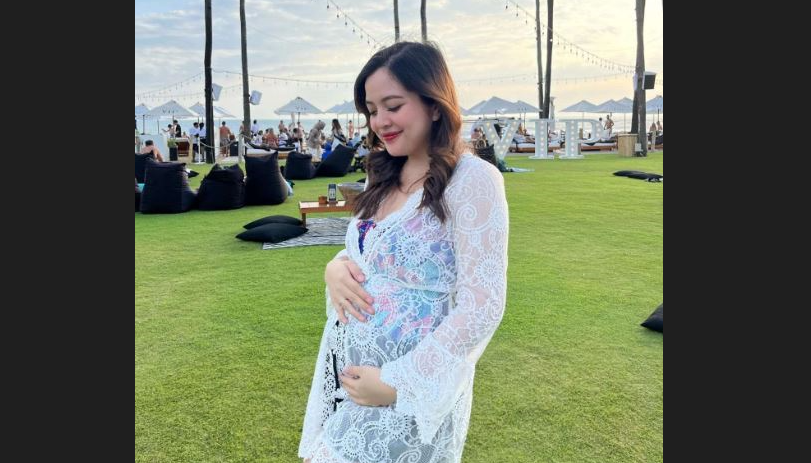 Tasya Kamila memperlihatkan perutnya yang menonjol alias baby bump calon anak keduanya. (Foto: Instagram @tasyakamila)