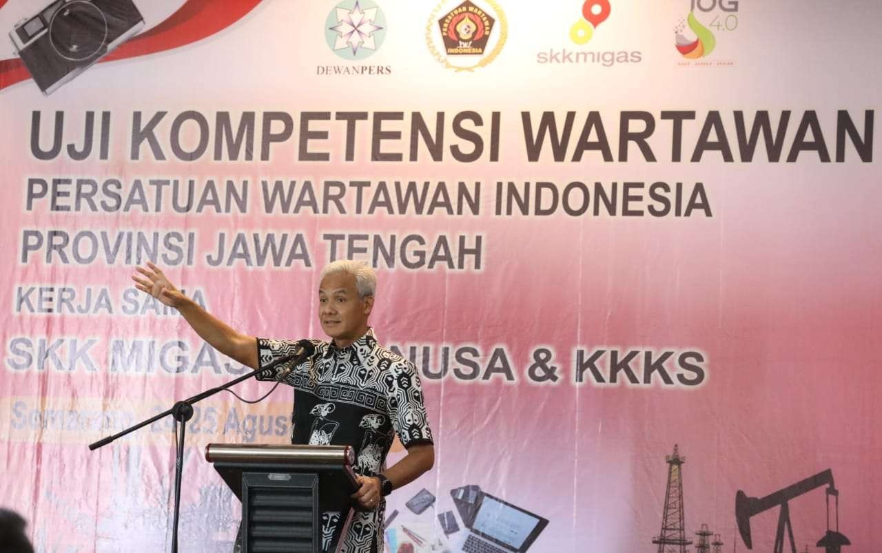 Gubernur Ganjar Pranowo membuka uji kompetensi wartawan (UKW) angkatan ke-35 PWI Jateng, Rabu 24 Agustus 2022. (Foto: Humas Pemprov Jateng)