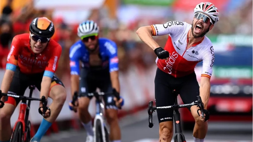 Jesus Herrada (Cofidis) berhasil memenangkan Vuelta a Espana etape 7 setelah ikut breakaway. (Foto: lavuelta.es)