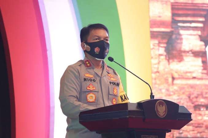 Kapolda Jatim, Irjen Pol Nico Afinta menyatakan pihaknya menerjunkan anggota untuk mengawal distribusi BBM di 965 SPBU se-Jawa Timur. (Foto: Dokumen Ngopibareng.id)