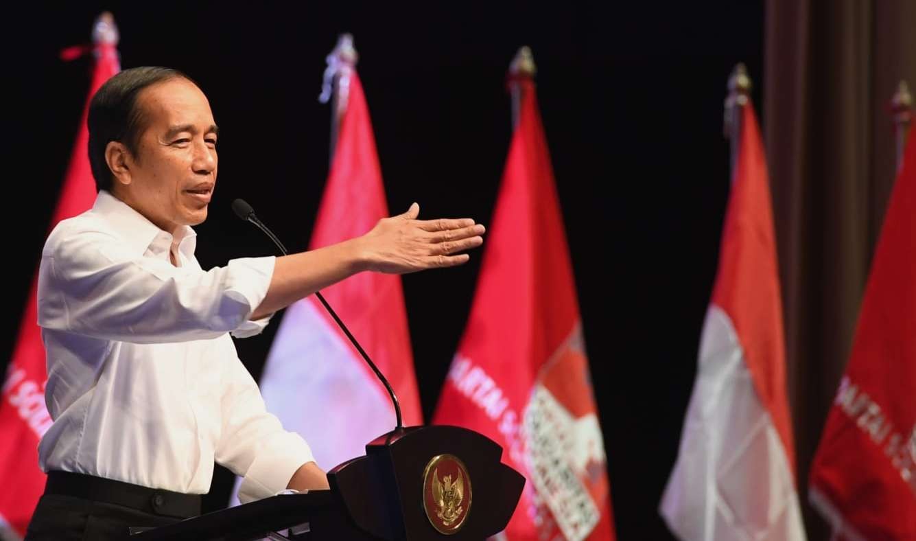 Presiden Jokowi tidak melarang unjuk rasa menolak kenaikan harga BBB, dengan syarat dilakukan dengan tertib. (Foto: BPMI Setpres)