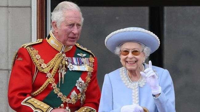 Ratu Elizabeth dan Pangeran Charles. (Foto: AFP)