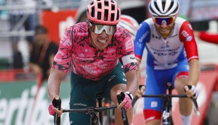 Rigoberto Uran (EF Education-EasyPost) berhasil memenangkan etape 17 Vuelta a Espana. (Foto: Istimewa)