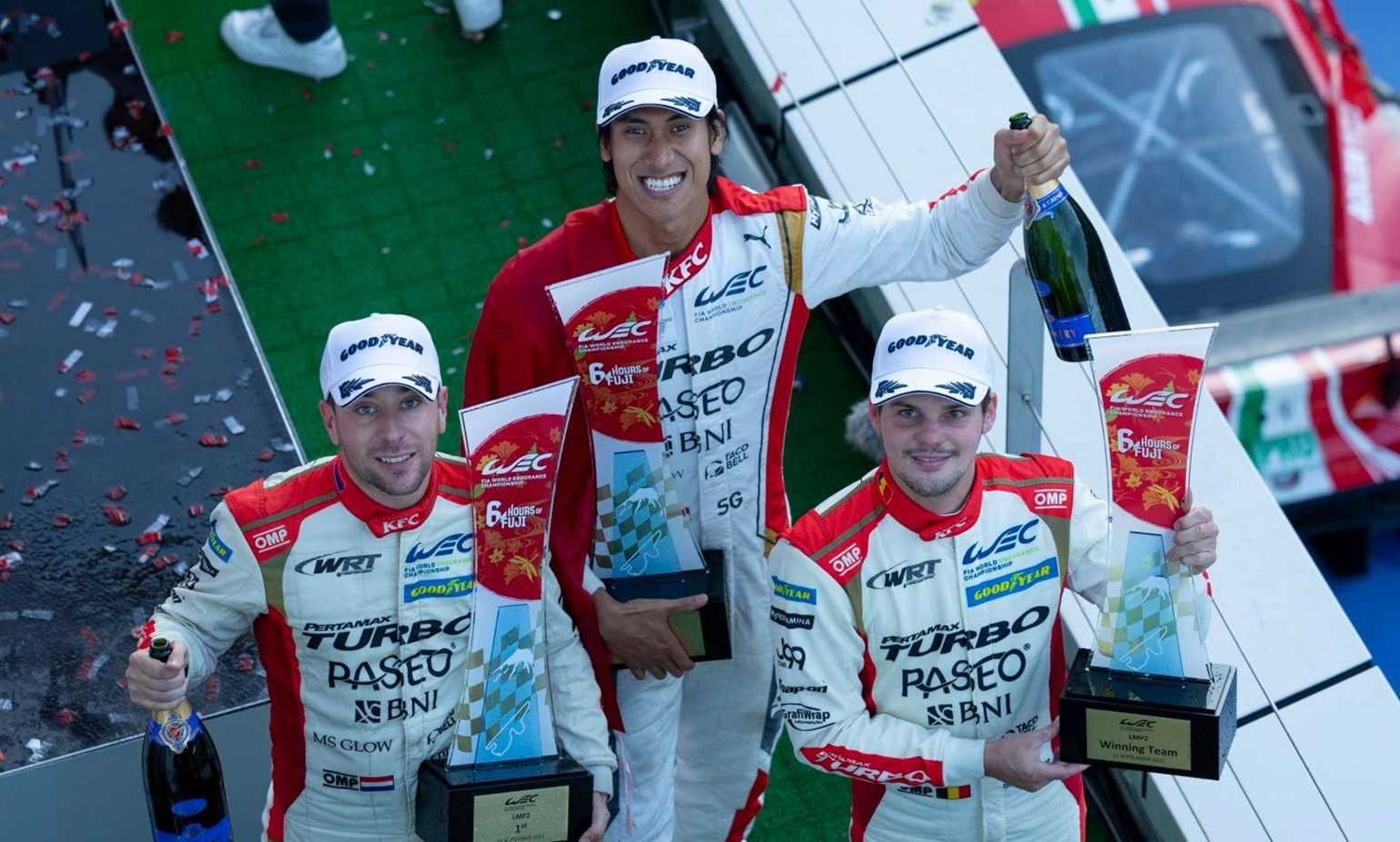 Sean Gelael dan dua pembalap WRT lainnya saat berada di podium juara Race 6 Hours di Fuji Jepang. (Foto: dok. tim WRT)