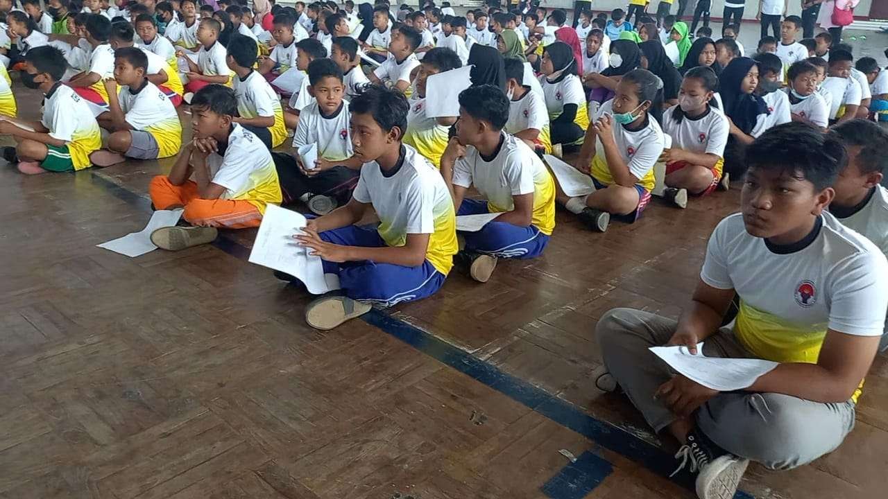 Ratusan siswa SD antusias ikuti identifikasi atlet angkat besi (Foto: Ahmad Sampurno/Ngopibareng.id)