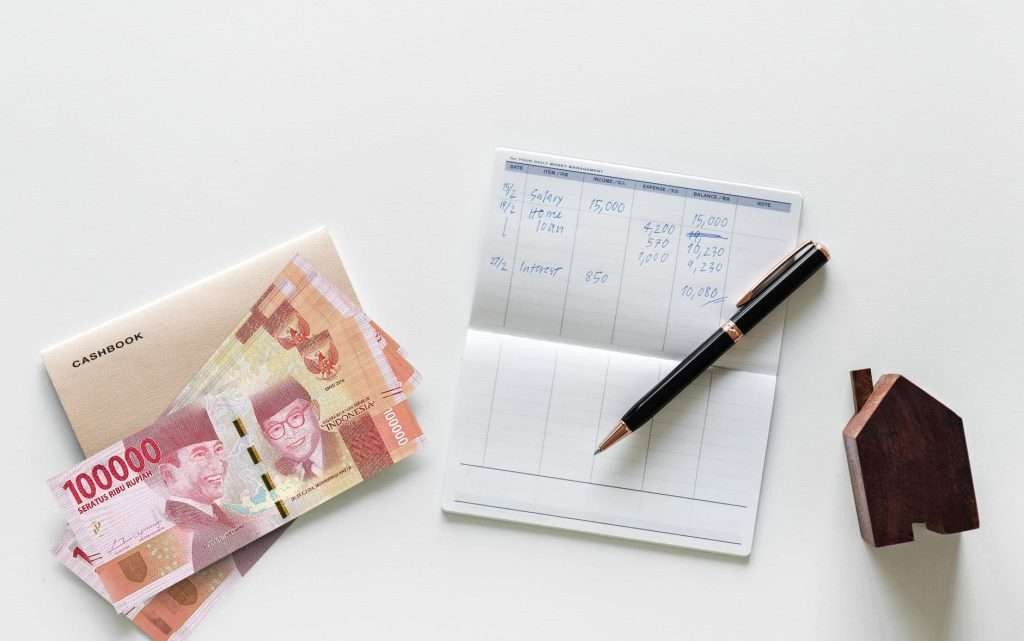 Tips Menyimpan Uang di Rumah Agar Tak Dimakan Rayap.(Foto: Dokumentasi Citra Maja)