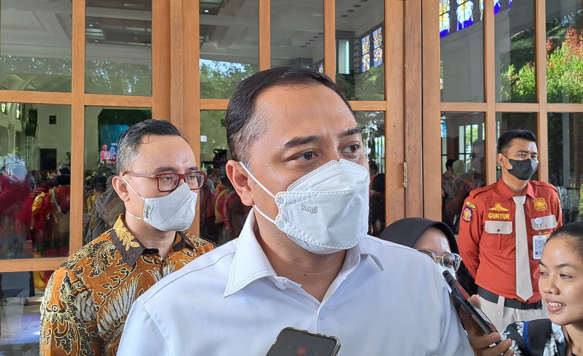 Walikota Surabaya, Eri Cahyadi, tak bisa campuri masalah Persebaya vs Bonek. Tetapi, ia berharap masalah bisa diselesaikan dengan baik. (Foto: Pita Sari/Ngopibareng.id)