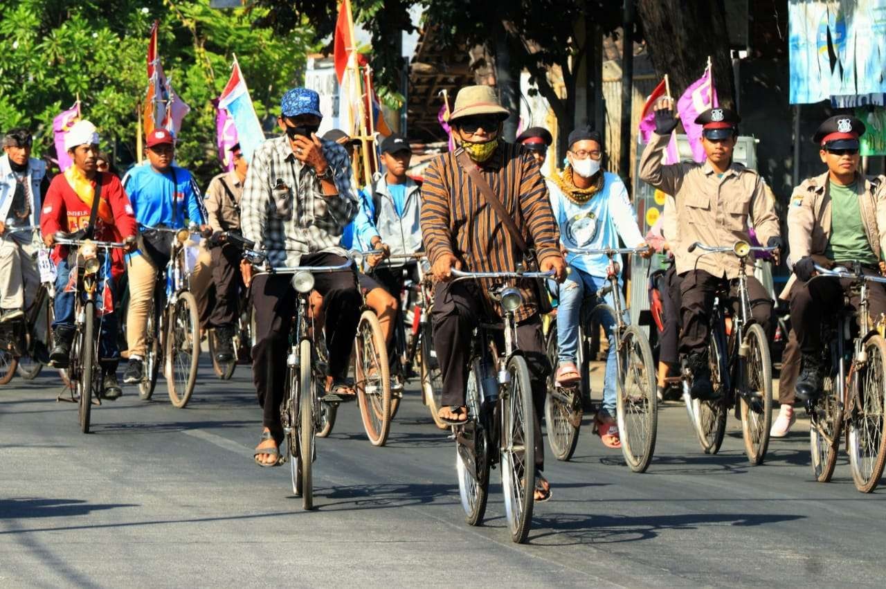 Nuansa klasik di Parade Sepeda Tua gelaran Komunitas Sepeda Tua Indonesia (Kosti) Pasuruan. (Foto: Dokumentasi Diskominfo Kota Pasuruan)