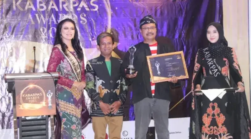 Wali Kota Pasuruan Drs H Saifullah Yusuf (Gus Ipul) meraih penghargaan Kepala Daerah Inovatif dalam ajang Kabarpas 2022. (Foto: dok. Kabarpas)