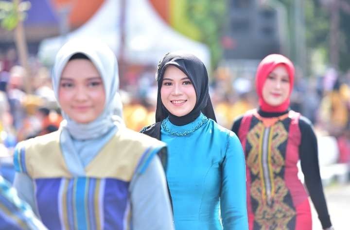 Penampilan peserta Lamongan Street 2022. (Foto: Prokopim Lamongan)