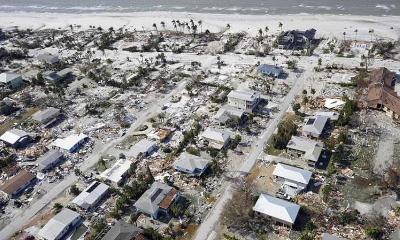 Kerusakan akibat Badai Ian di Pantai Fort Myers Florida. (Foto: Twitter)