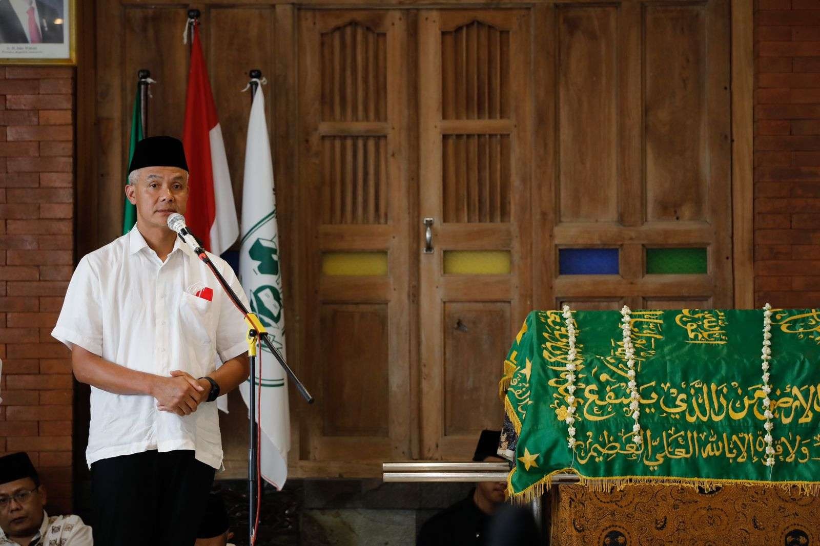 Gubernur Jawa Tengah Ganjar Pranowo menyampaikan duka cita mendalam atas jatuhnya korban jiwa dalam kerusuhan di Stadion Kanjuruhan, Malang. (Foto: dok Humas Pemprov Jateng)