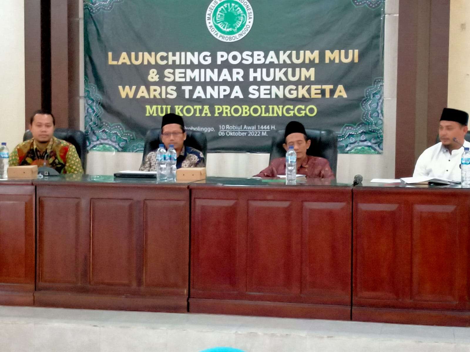 MUI Kota Probolinggo meluncurkan Pos Bantuan Hukum (Posbankum) disertai seminar soal penyelesaian sengketa waris. (Foto: Ikhsan Mahmudi/Ngopibareng.id)