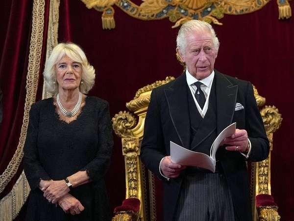 Pangeran Charles III dan Permaisuri Camila akan dinobatkan pada 2023. (Foto: Daily Mail)