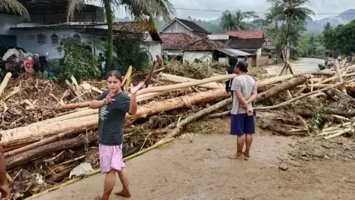 Banjir dan longsor di Kabupaten Trenggalek meluas. (Foto: Istimewa)