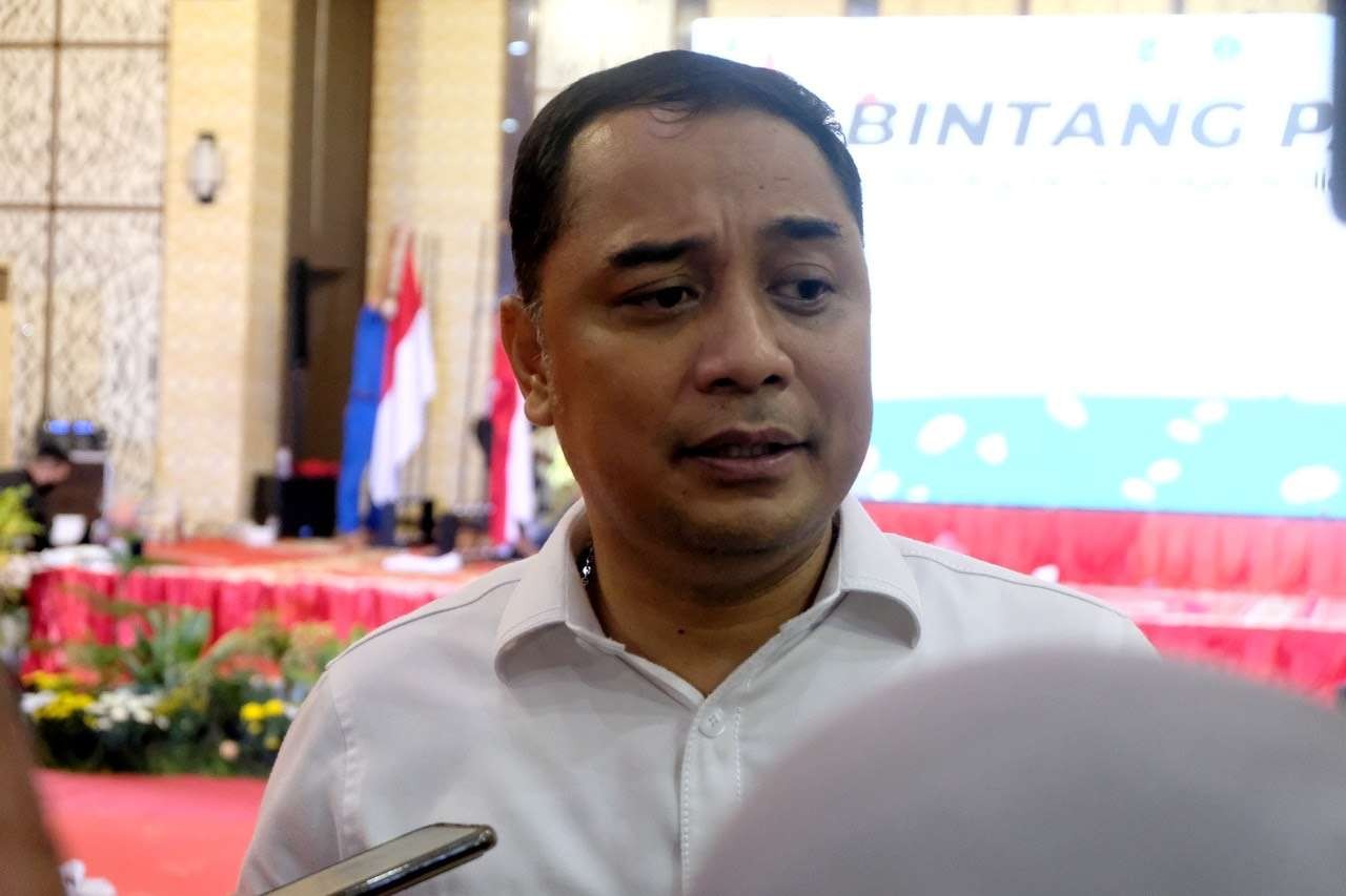 Walikota Surabaya Eri Cahyadi akan siapkan alat cuci darah di RS milik pemkot sebagai salah satu langkah antisipasi kasus gagal ginjal pada anak. (Foto: Humas Pemkot Surabaya)