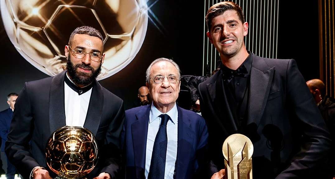Real Madrid sabet dua penghargaan bergengsi di acara Ballon d'Or 2022. Benzema raih Ballon d'Or 2022 dan Thibaut Courtois sebagai kiper terbaik.