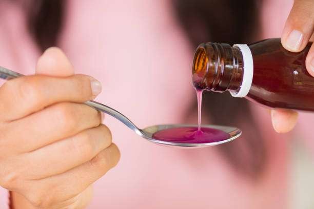 Ilustrasi obat sirup yang dilarang sementara waktu oleh Kemenkes RI. (Foto: Pixabay)