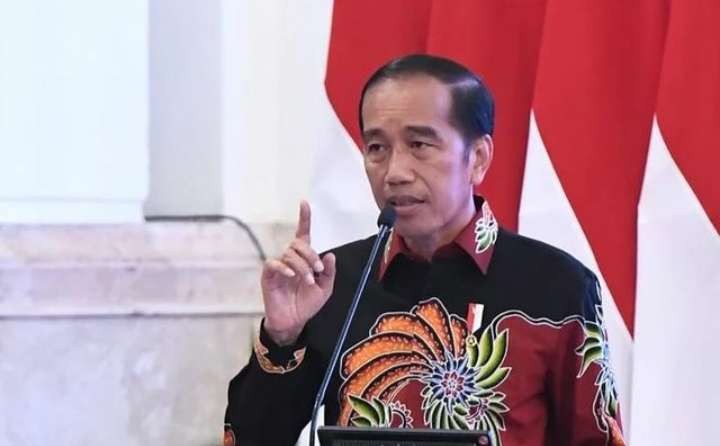 Presiden Jokowi mengintruksikan agar pengawasan terhadap industri obat diperketat ( foto: Setwapres)