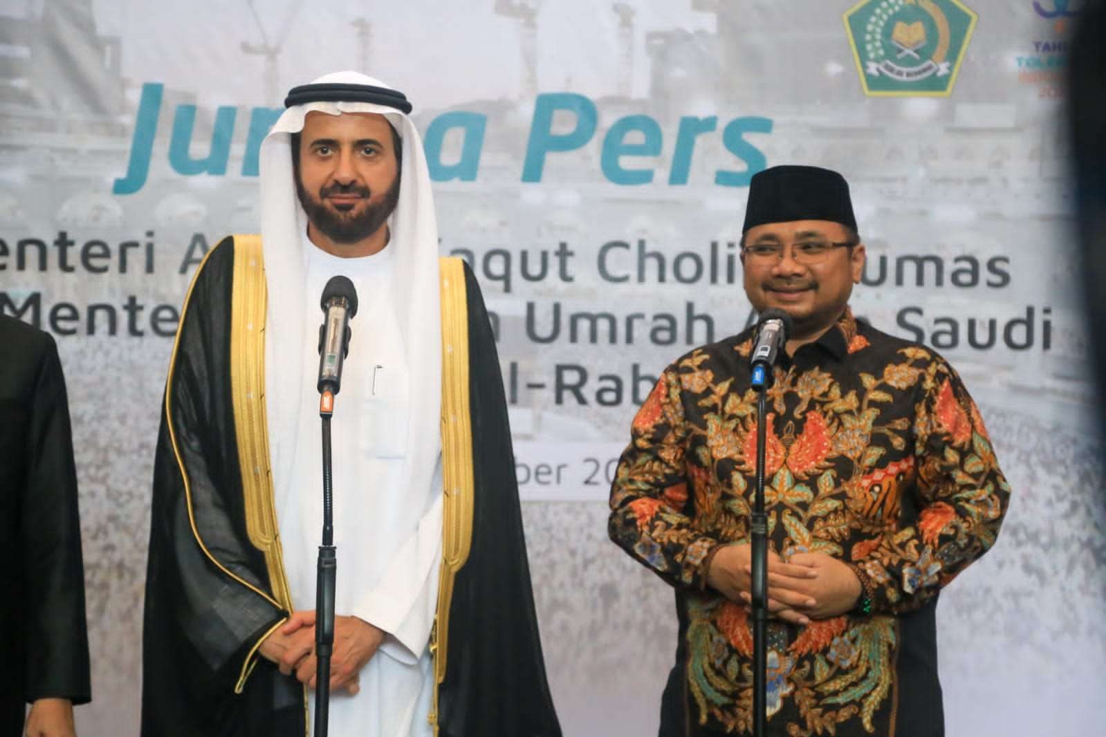 Menteri Agama (Menag) Yaqut Cholil Qoumas menerima kunjungan Menteri Haji dan Umrah Arab Saudi, Tawfiq F Al Rabiah di Jakarta, Senin 24 Oktober 2022. Membahas pelayanan jemaah haji dan umrah jemaah Indonesia. (Foto: Dokumentasi Kemenag)