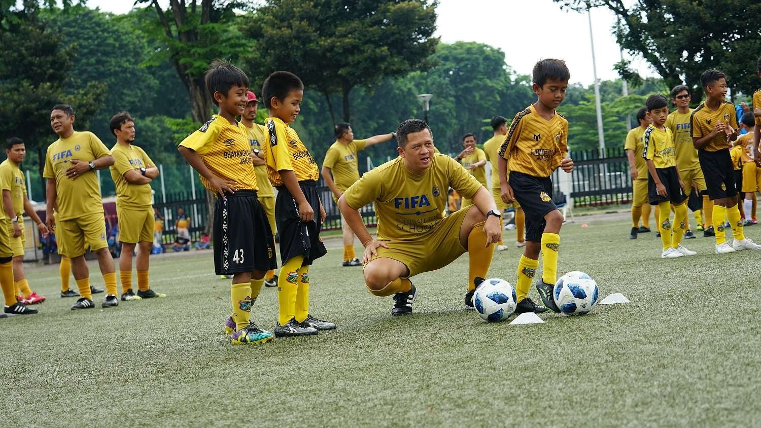 Anak-anak FIFA Football for School yang digelar di Lapangan Rugby, Senayan, Jakarta. (Foto: PSSI)