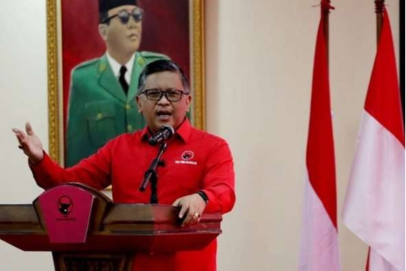 Sekjen PDIP Hasto Kristiyanto dijadwalkan memberikan pembekalan kepada para mantan perwira tinggi TNI-Polri, dan satu mantan atlet di DPP PDIP Lenteng Agung, Jakarta Selatan, Minggu, 30 Oktober 2022. (Foto: Dokumentasi PDIP)