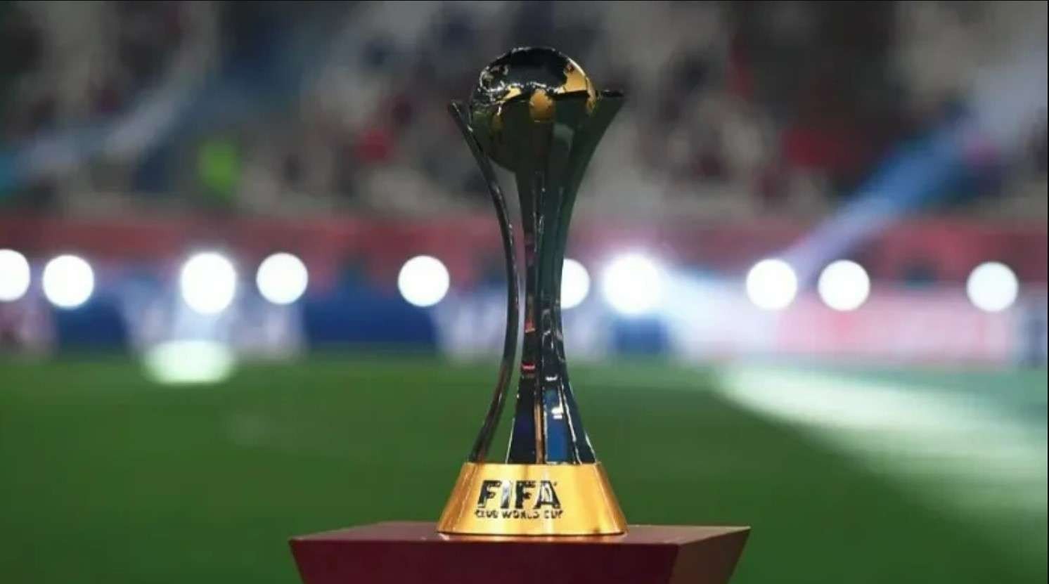 Trofi Piala Dunia Antarklub. (Foto: FIFA)