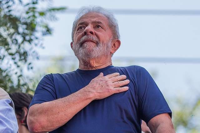 Mantan presiden Luiz Inacio Lula da Silva memenangkan Pemilu Brasil, berdasarkan hasil hitung cepat atau quick count. (Foto: New York Times)