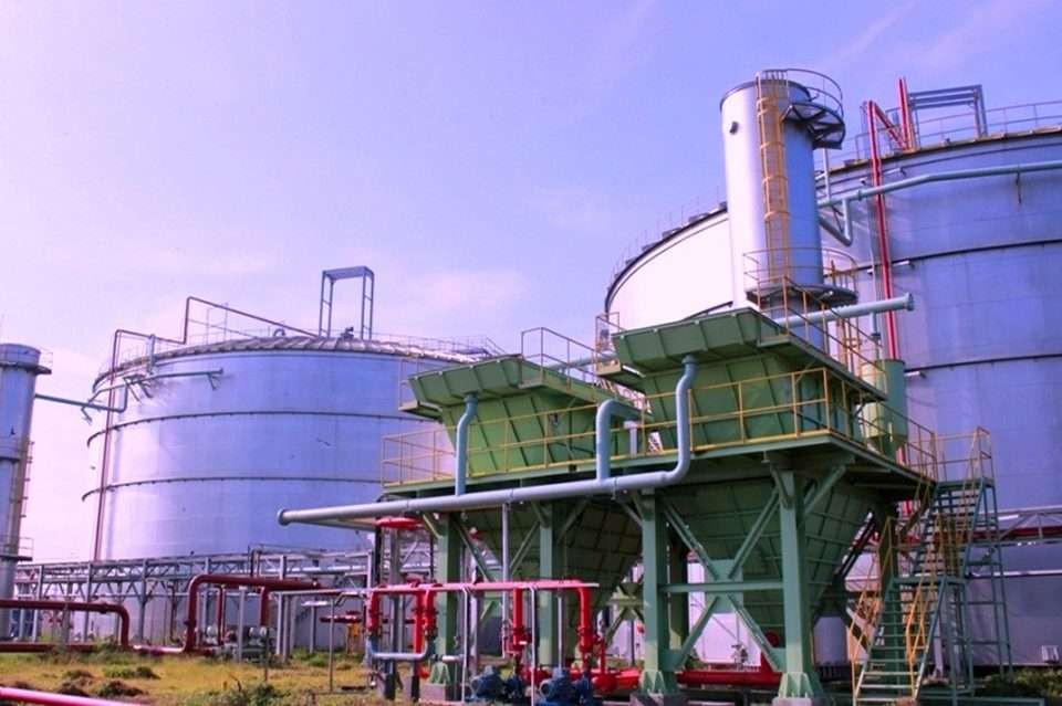 Ilustrasi PT.  PT Energi Agro Nusantara (Enero). Bau yang diklaim berasal dari pabrik ini kini sudah hilang untuk selamanya. (Foto: Enero)