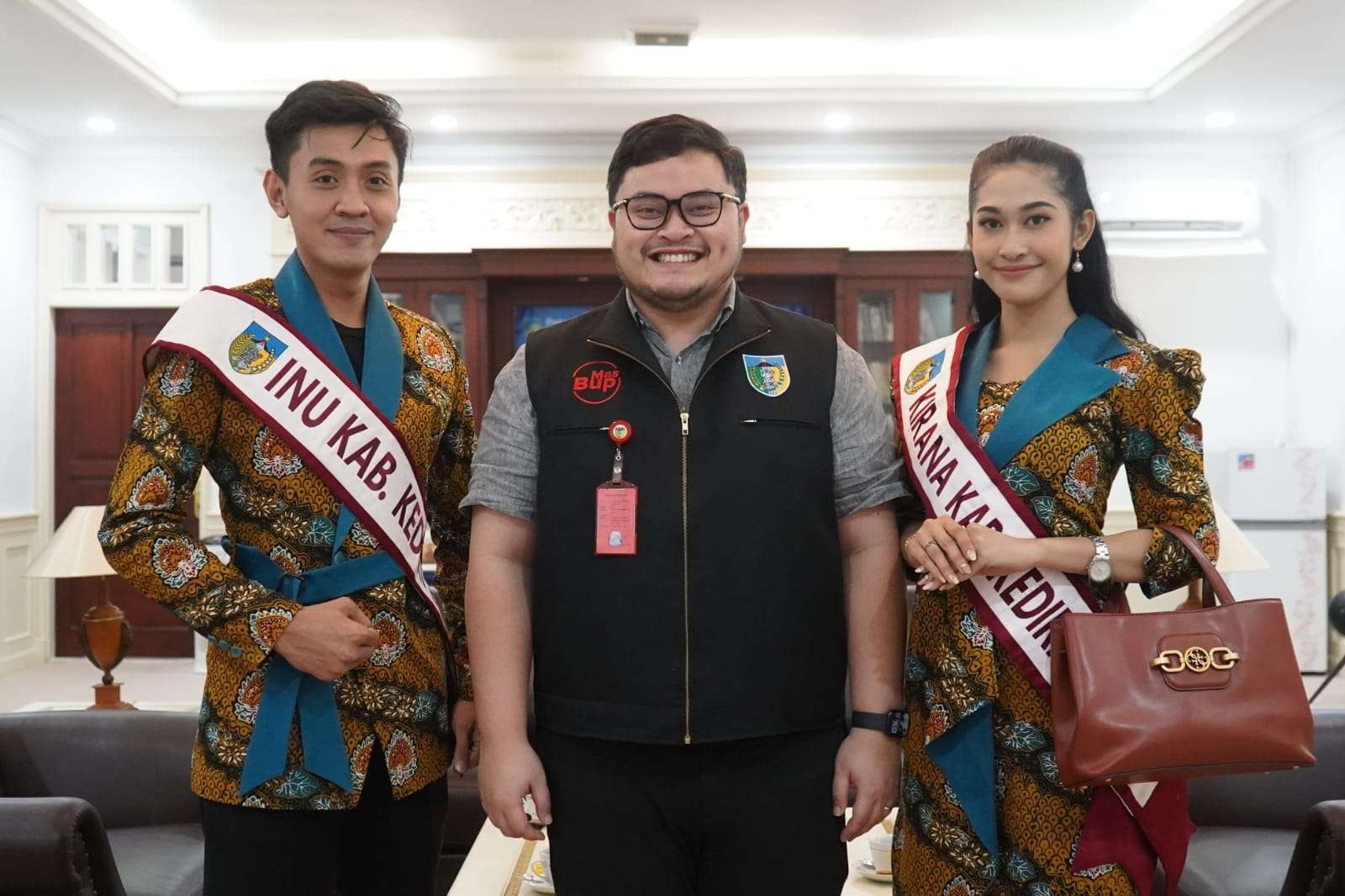 Bupati Kediri Mantabkan Skill Finalis Raka Raki asal Kabupaten Kediri. (Foto: Kominfo Kabupaten Kediri)