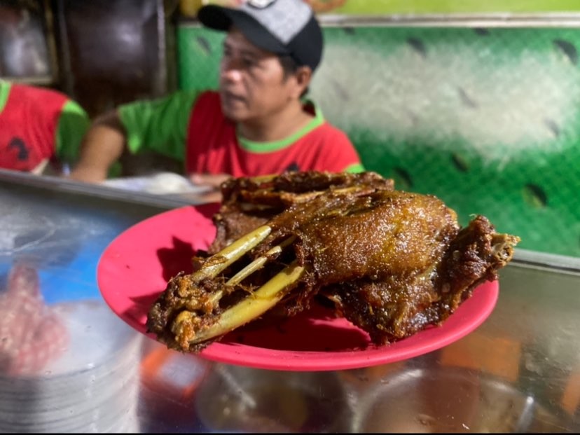 Bebek Palupi Kuliner Legendaris di Kota Surabaya (Foto: Lalu Theo/ngopibareng.id)