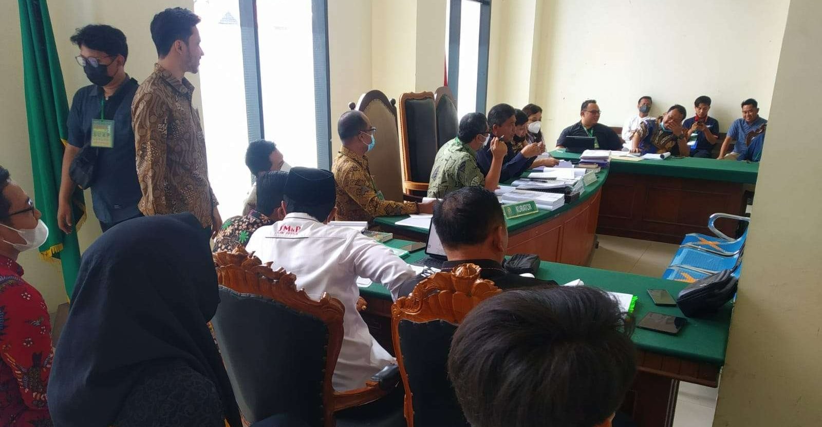Mayoritas kreditur menyetujui proposal perdamaian PKPU yang diajukan PT Meratus Line pada rapat pembahasan perdamaian di Pengadilan Niaga pada Pengadilan Negeri Surabaya, Selasa, 8 November 2022. (Foto: dok Meratus Line)