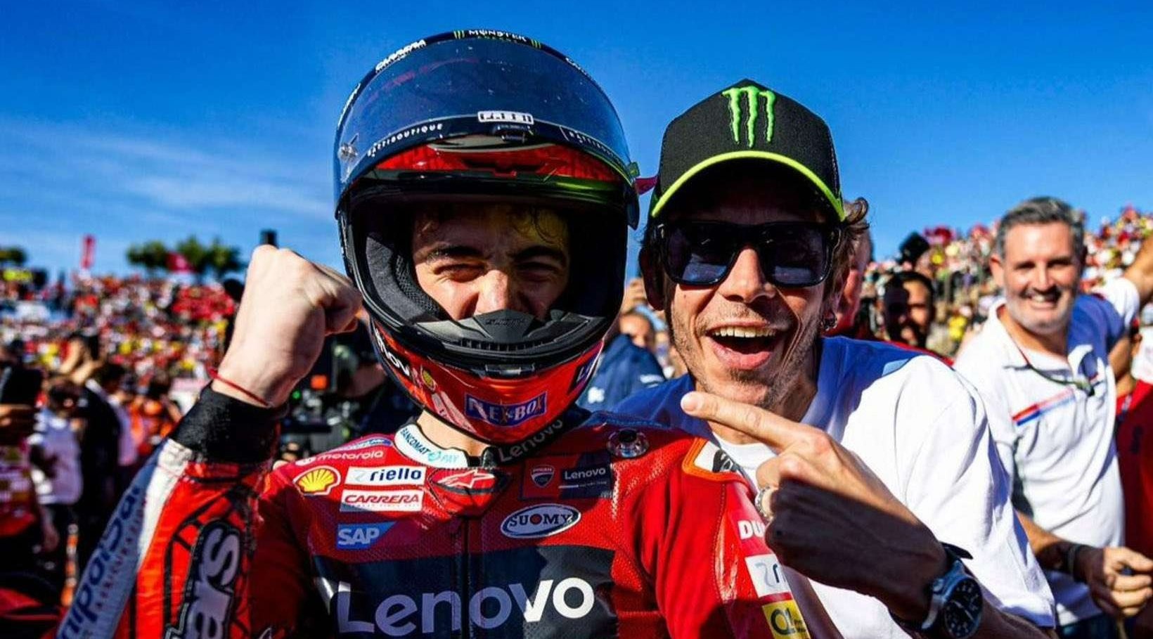 Valentino Rossi khusus hadir pada balapan yang memberi Francesco Bagnaia gelar juara dunia MotoGP 2022