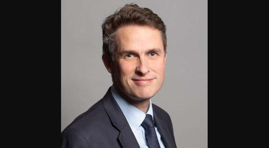 Menteri Kantor Kabinet Inggris, Sir Gavin Williamson mengundurkan diri karena skandal perundungan atau bullying. (Foto: Official Portrait/Parlemen Inggris)