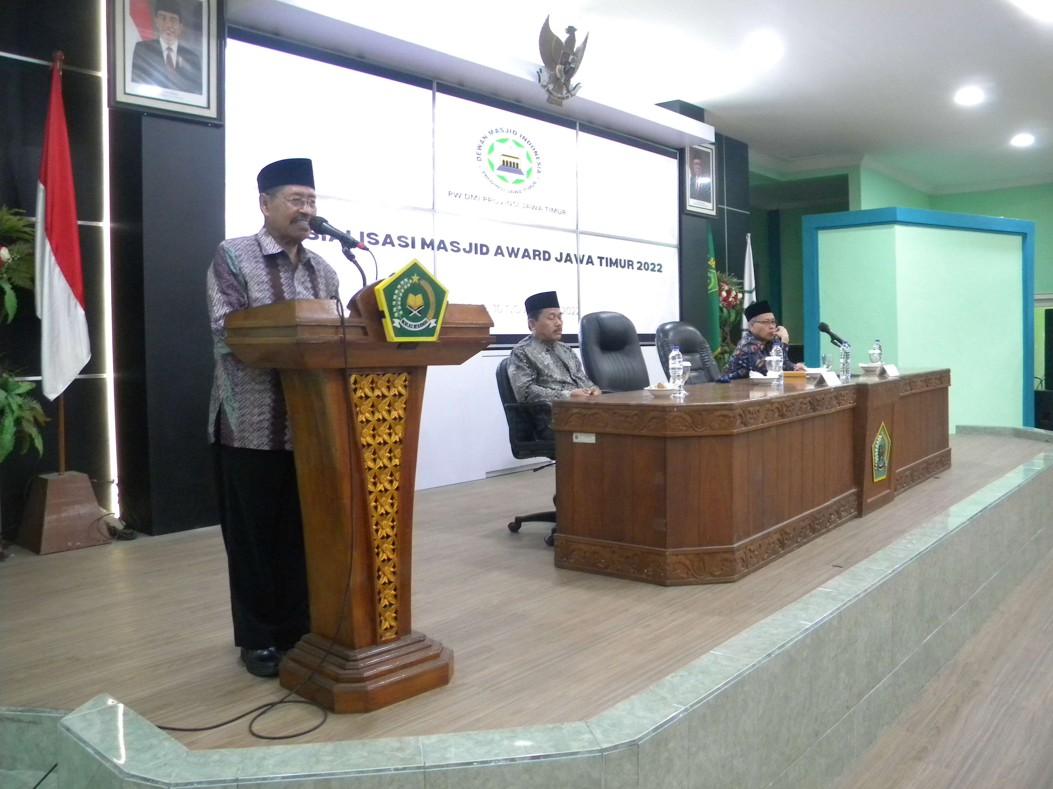 Kiai Roziqi saat sosialisasi Masjid Award Provinsi Jawa Timur. (Foto: Dokumentasi DMI)