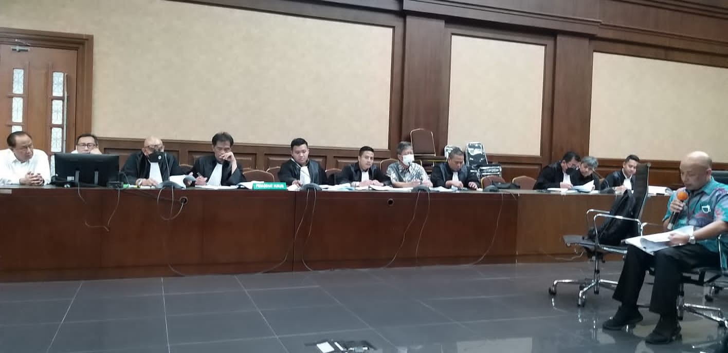 Saksi ahli, yaitu Panut, yang dihadirkan dalam sidang kasus dugaan korupsi di PT Garuda Indonesia, di Pengadilan Tindak Pidana Korupsi di Pengadilan Negeri Jakarta Pusat, Jumat 11 November 2022. (Foto: dok. Kejagung)