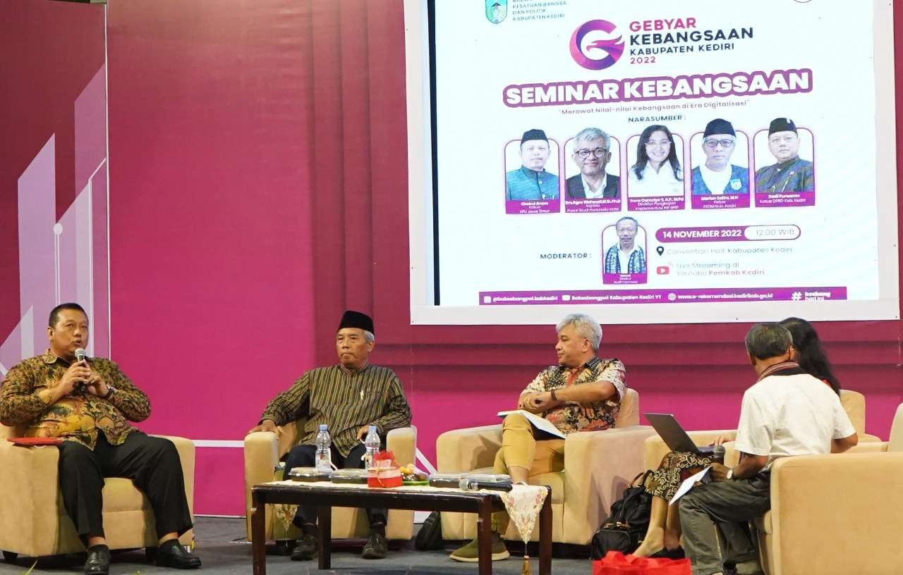 Bupati Kediri Hanindhito Himawan Pramana menggelar seminar kebangsaan untuk menjaga eksistensi Indonesia melalui nilai kebangsaan.(Foto: Kominfo Kabupaten Kediri )