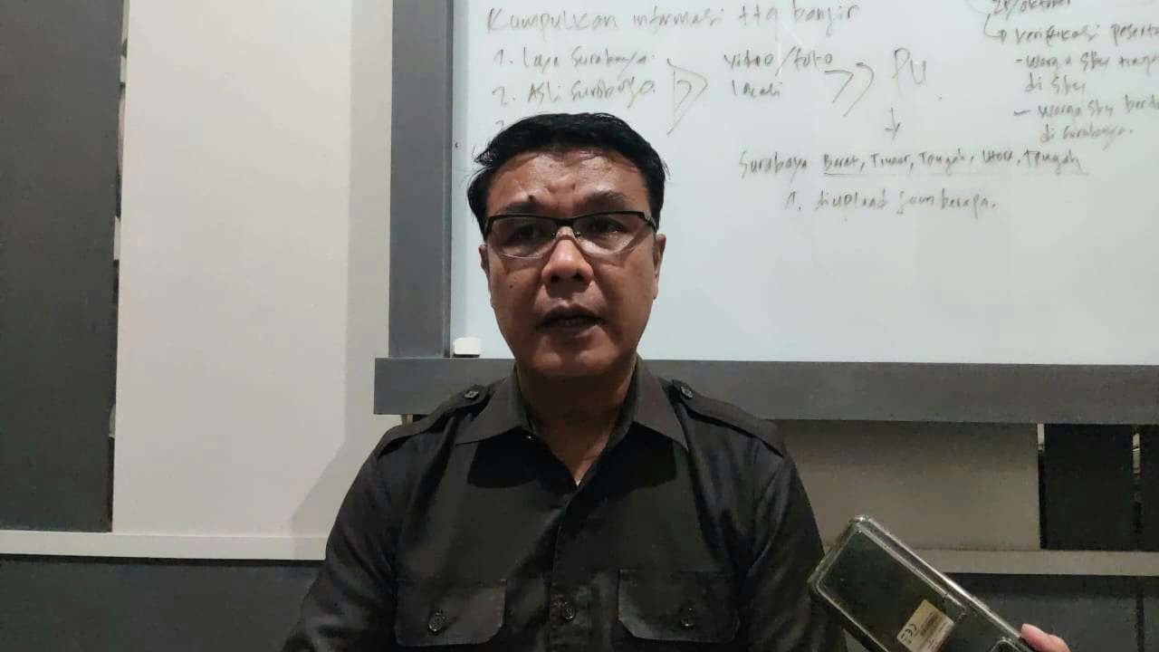 Kepala Dinas Komunikasi dan Informatika (Diskominfo) Surabaya M.Fikser saat ditemui di ruangannya. (Foto: Pita Sari/Ngopibareng.id)