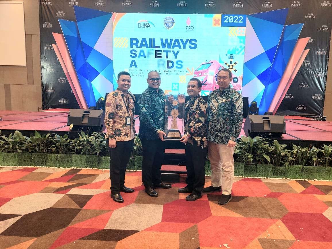 Provinsi Jawa Tengah menyabet juara pertama Railway Safety Awards 2022. (Foto: Dokumentasi Jateng)